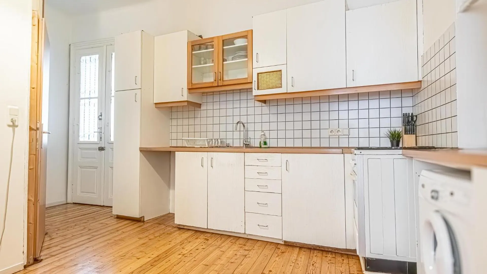 Simple Apartment Near Wiener Stadthalle