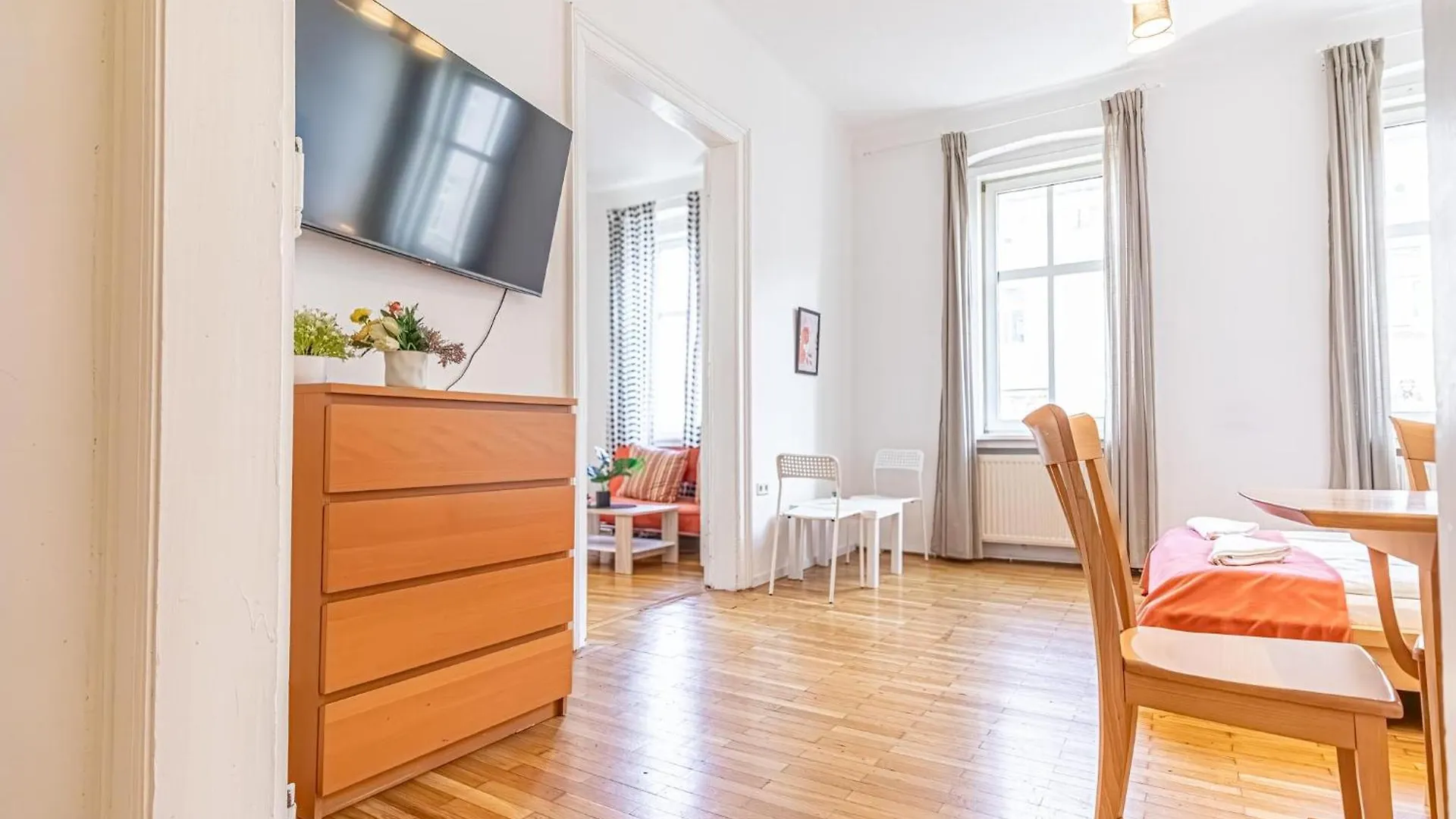 Simple Apartment Near Wiener Stadthalle 0*, Wien Österrike